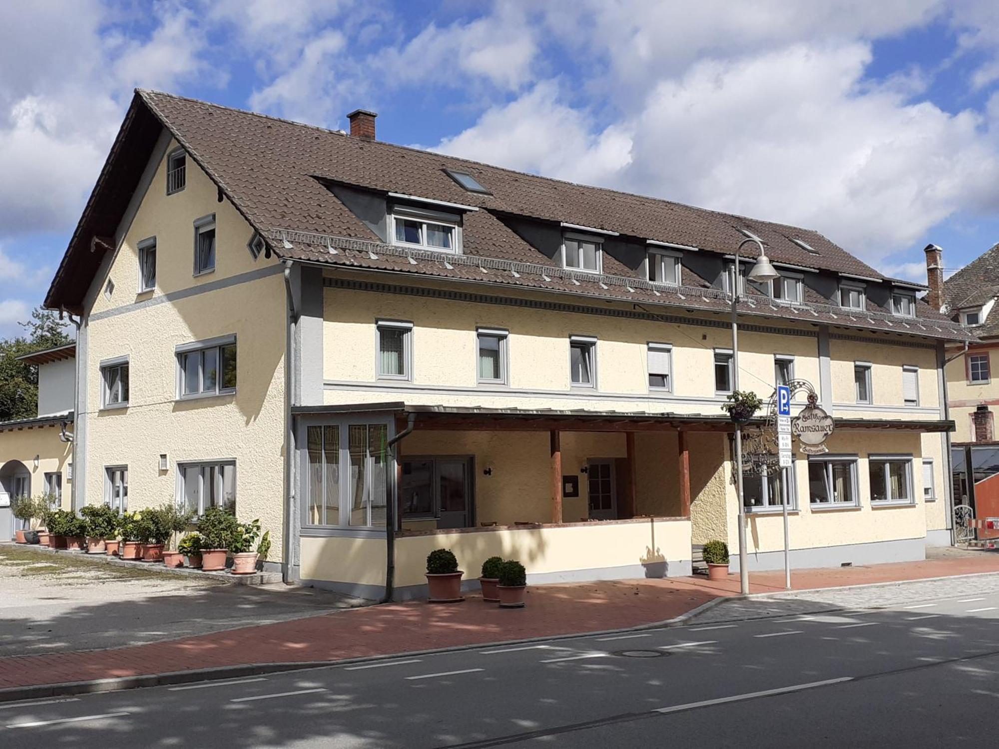 Gasthof Ramsauer Hotel Neufahrn in Niederbayern Exterior photo